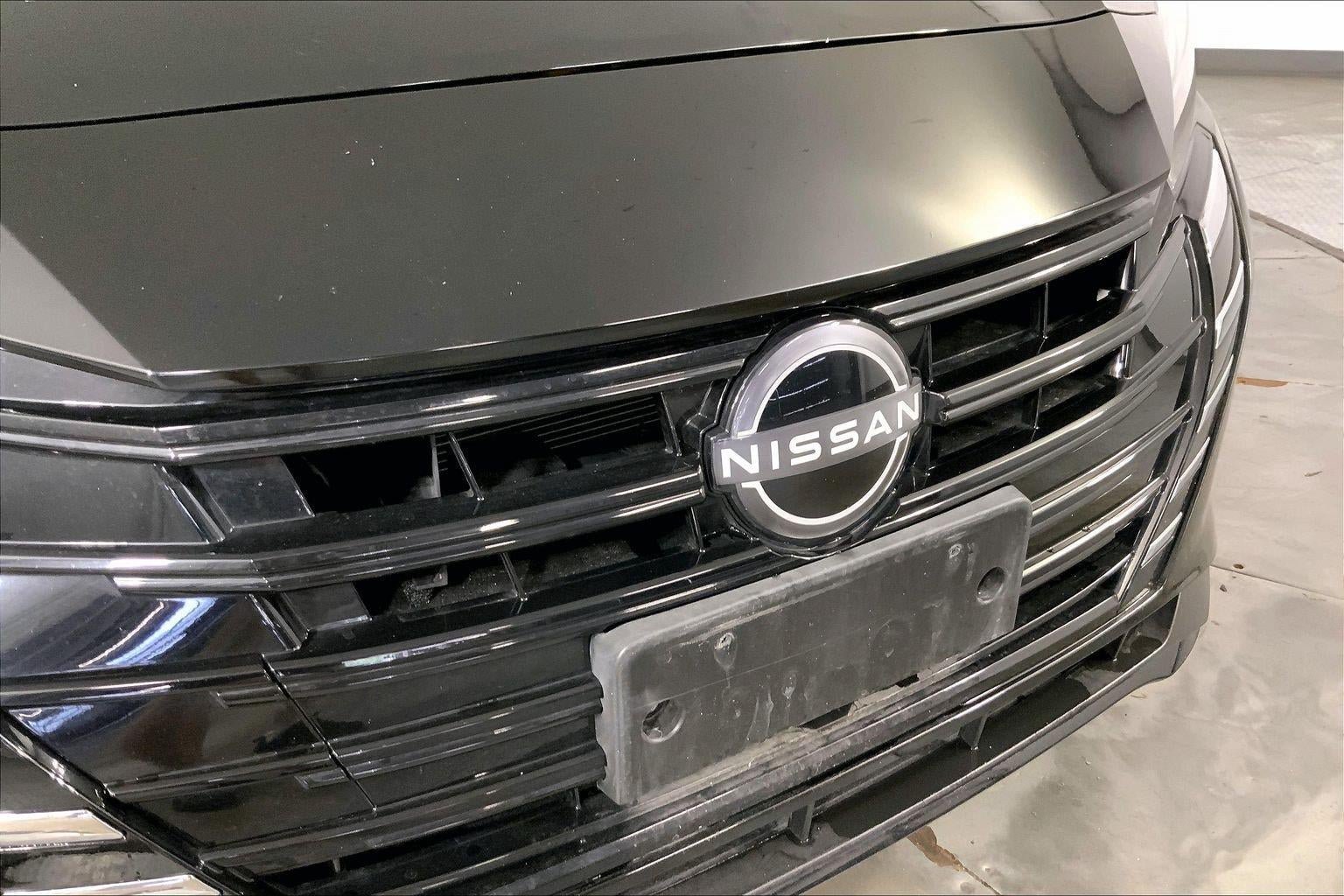Used 2025 Nissan Versa SV FWD image 28