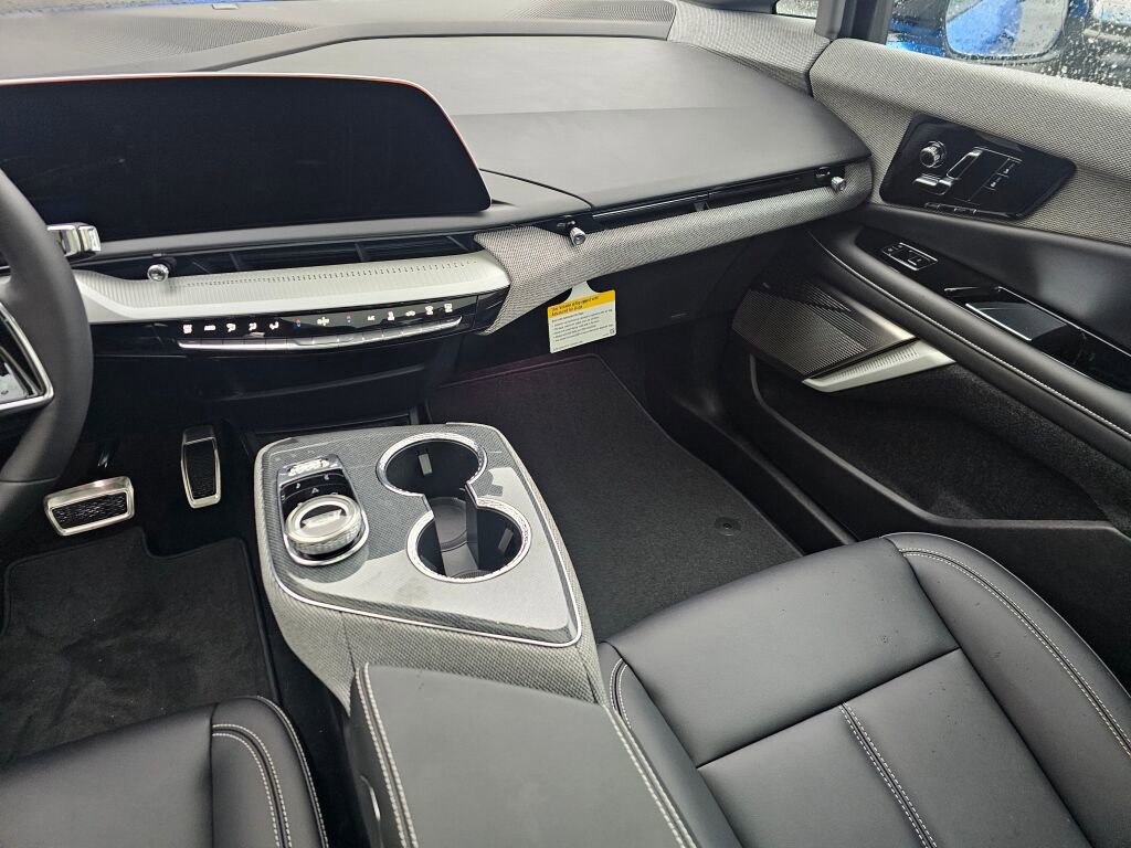New 2026 Cadillac Optiq Luxury 1 image 23