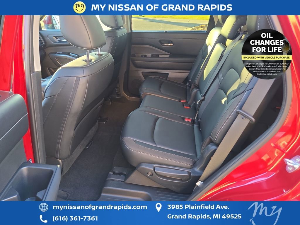 Used 2023 Nissan Pathfinder SL image 57