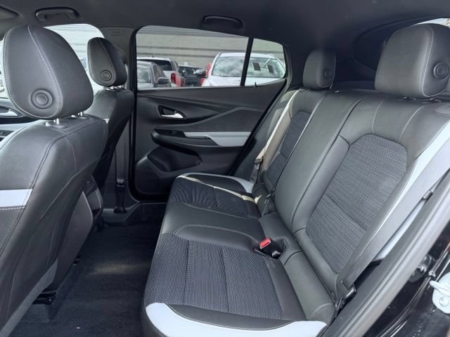 Used 2025 Buick Envista Preferred w/ Advanced Safety Package FWD image 18