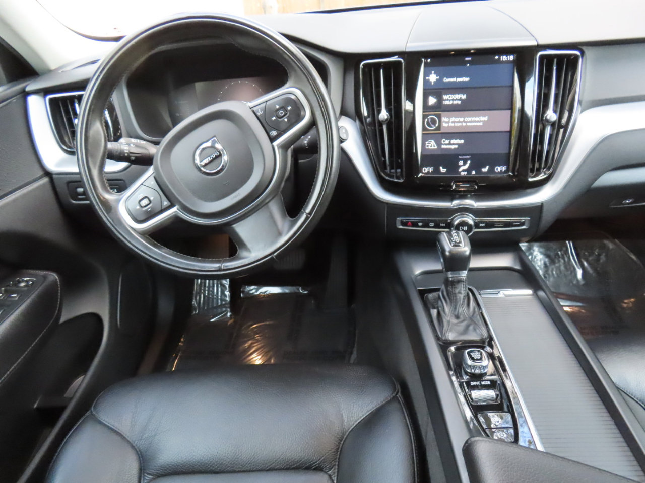 Used 2019 Volvo XC60 T6 Momentum w/ Premium Package image 14