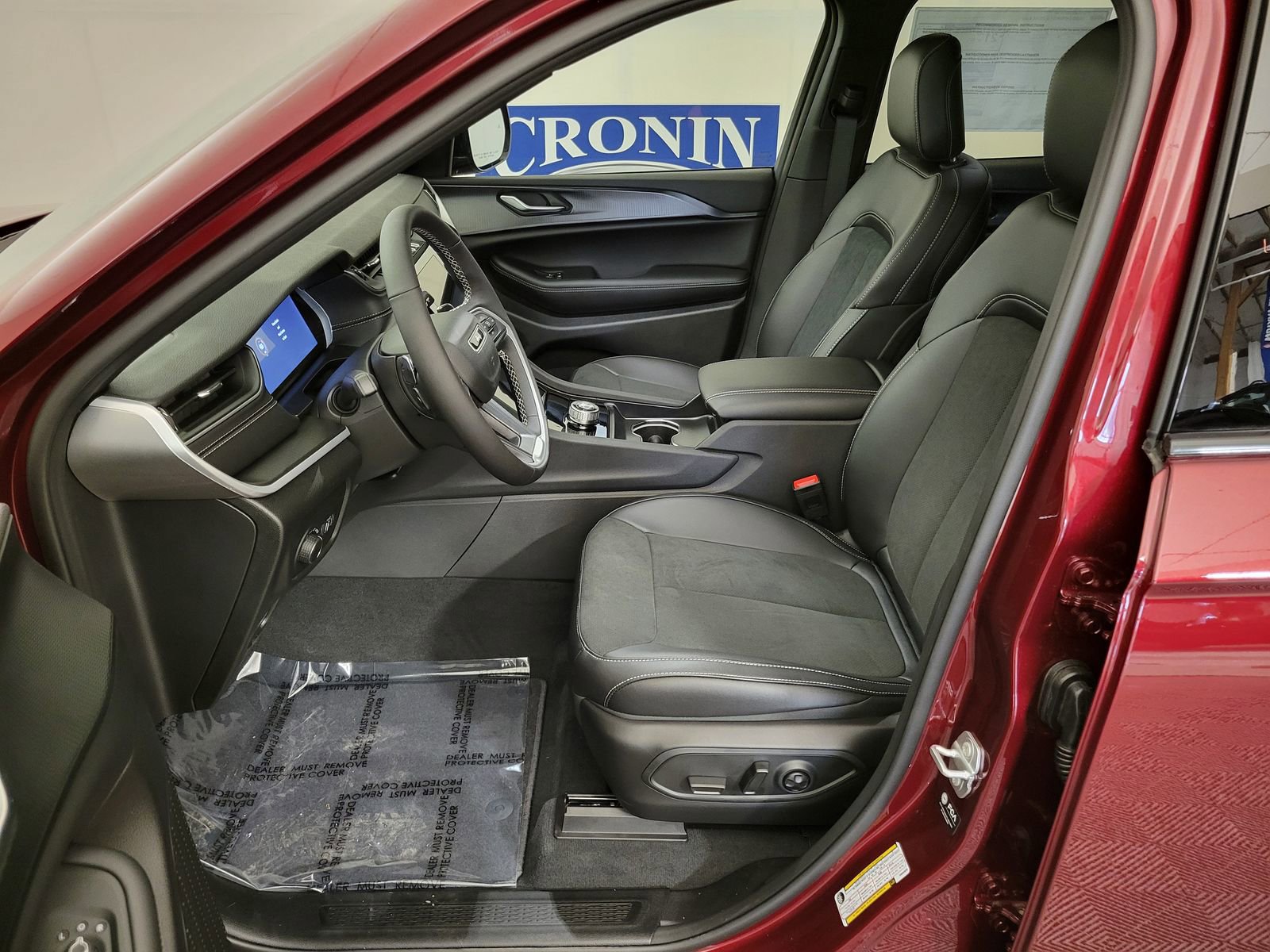 New 2025 Jeep Grand Cherokee L Altitude w/ Trailer Tow Package image 12