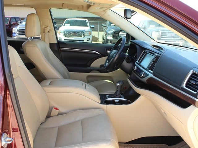 Used 2015 Toyota Highlander Limited AWD/4WD image 32