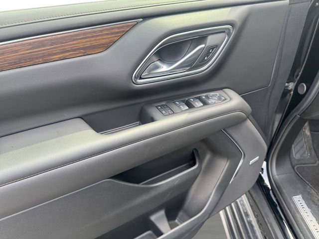 Used 2024 Chevrolet Suburban High Country w/ Max Trailering Package AWD/4WD image 11