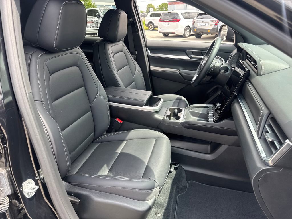 Used 2026 GMC Terrain Elevation w/ Elevation Premium Package FWD image 12