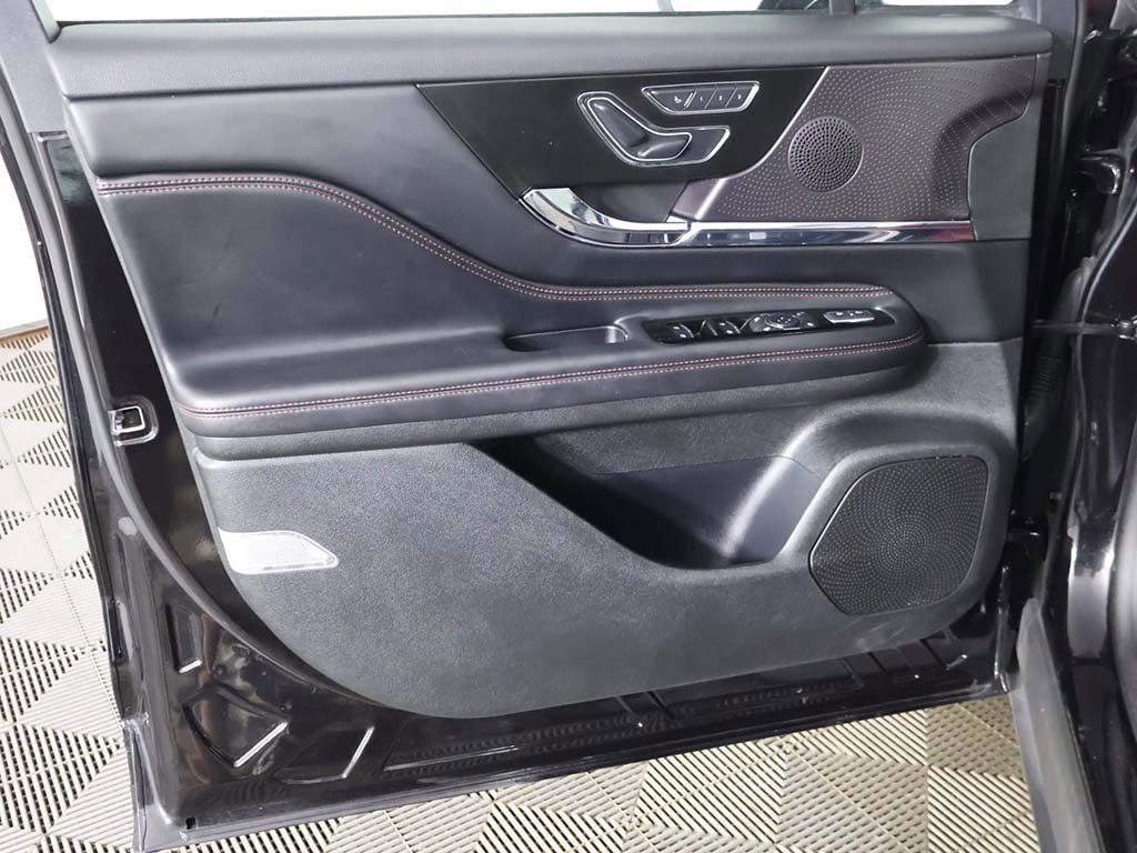 Used 2025 Lincoln Corsair Grand Touring w/ Equipment Group 301A image 26