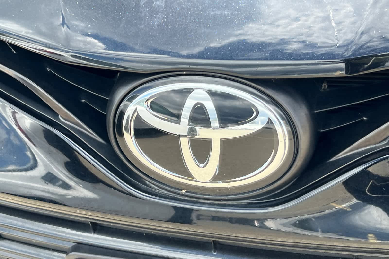 Used 2021 Toyota Camry LE w/ Convenience Package FWD image 13