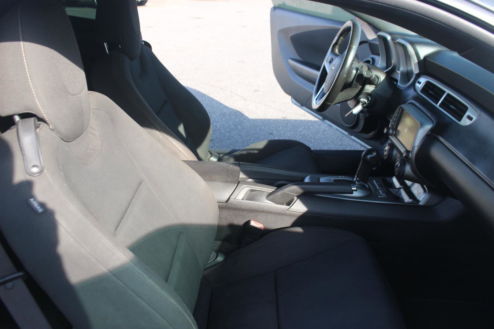 Used 2015 Chevrolet Camaro LT w/ 1LT Preferred Package image 28