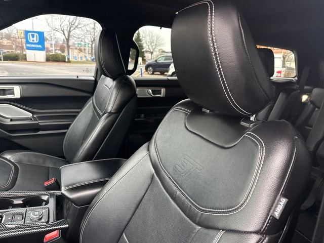Used 2020 Ford Explorer ST w/ Premium Technology Package image 12