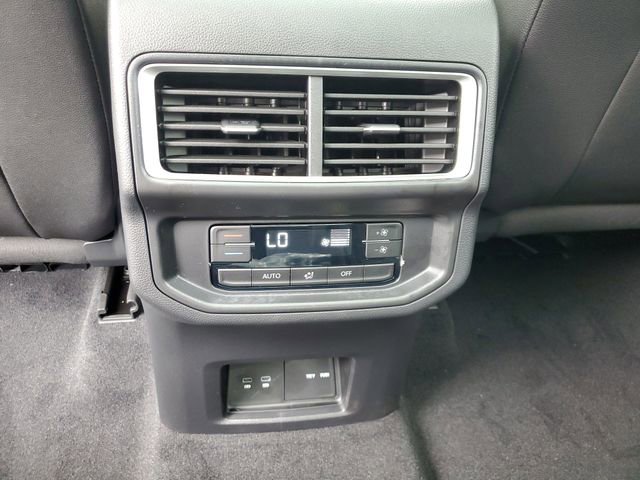 New 2026 Volkswagen Atlas SE image 12