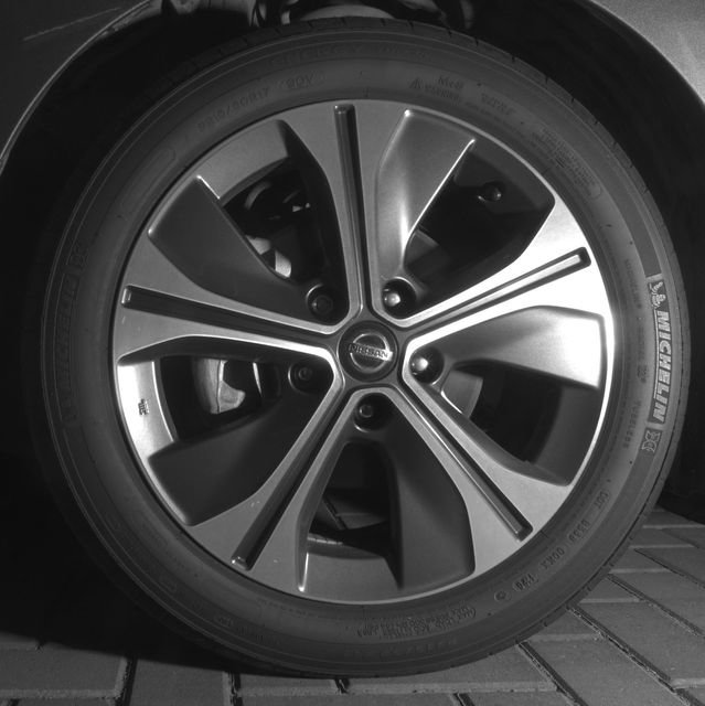 Used 2020 Nissan Leaf SV w/ Protection Package image 10