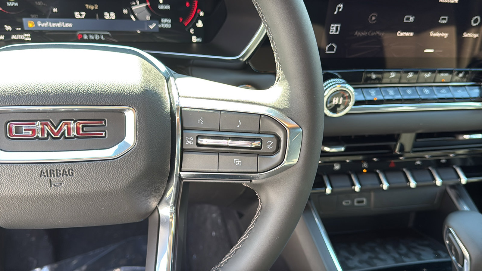 New 2026 GMC Canyon Elevation w/ Convenience Package image 12