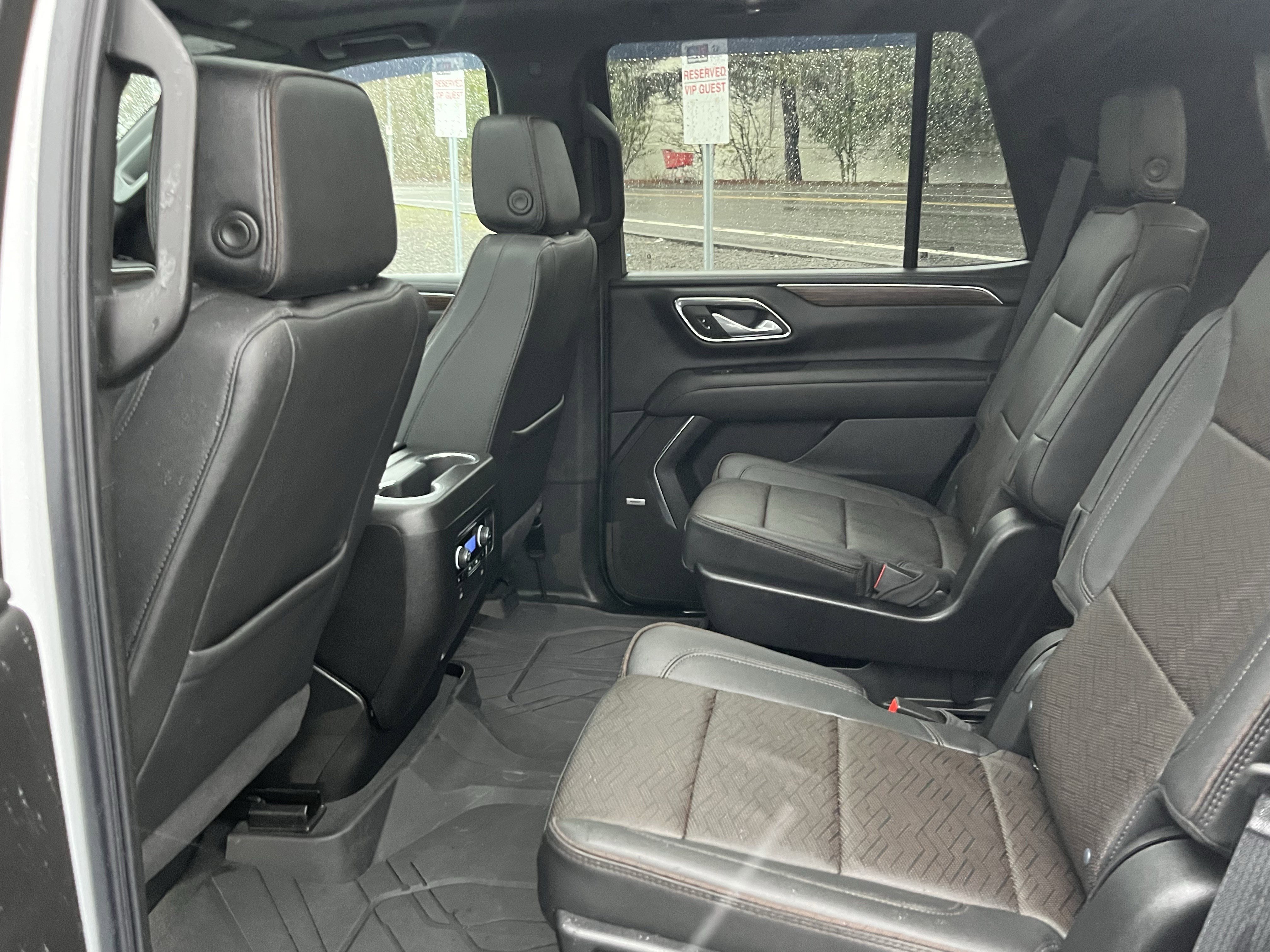 Used 2024 Chevrolet Tahoe High Country w/ Premium Package image 13