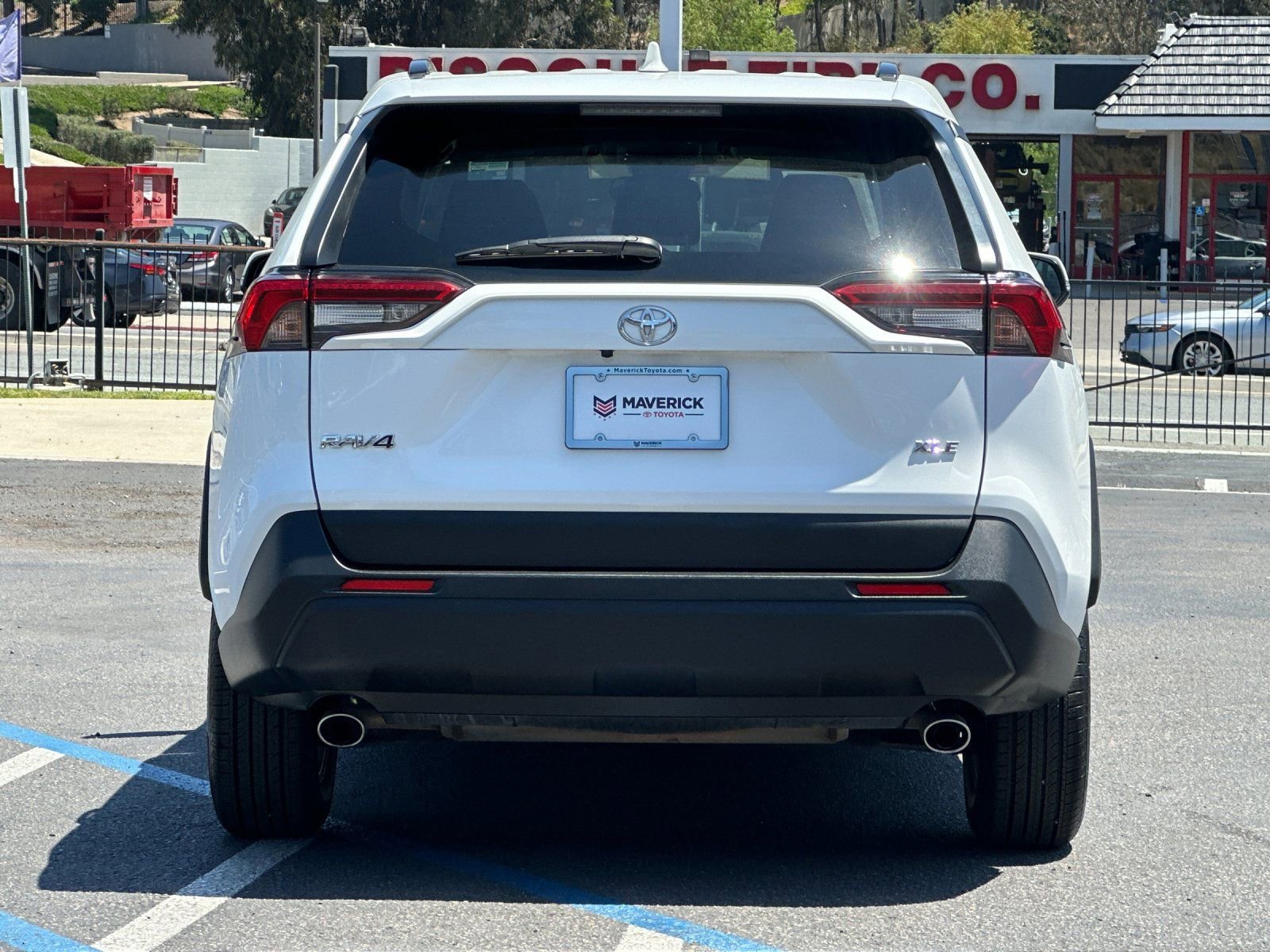 Used 2024 Toyota RAV4 XLE FWD image 4