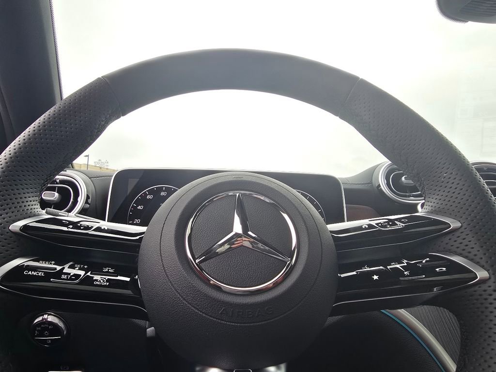 Used 2026 Mercedes-Benz GLC 300 4MATIC image 28