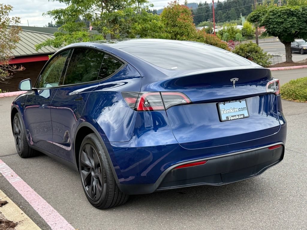 Used 2025 Tesla Model Y Long Range AWD/4WD image 5