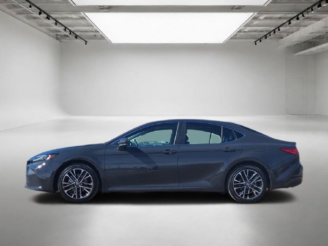 Used 2025 Toyota Camry XLE w/ Premium Package AWD/4WD image 2