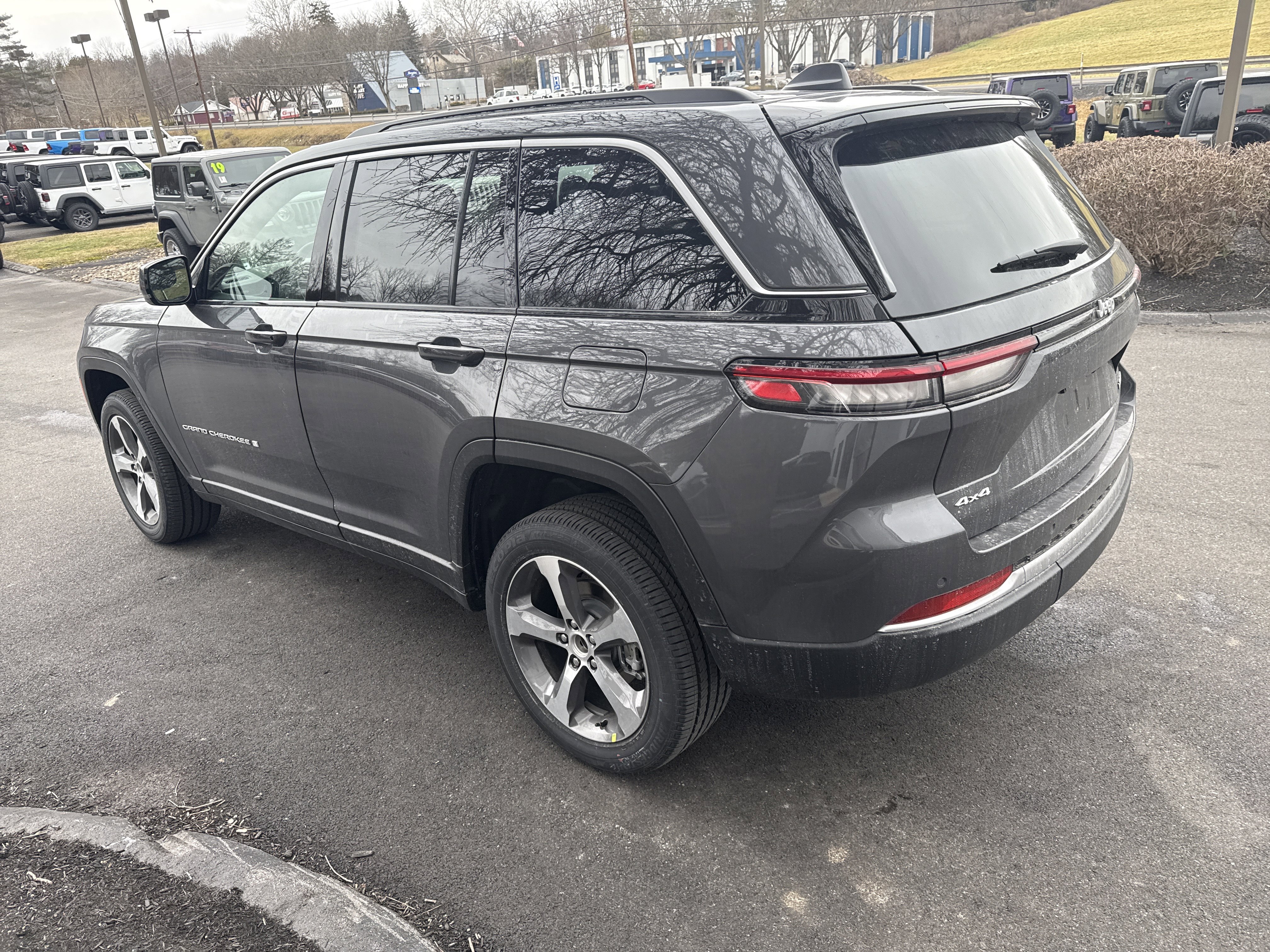 New 2026 Jeep Grand Cherokee Limited AWD/4WD image 6
