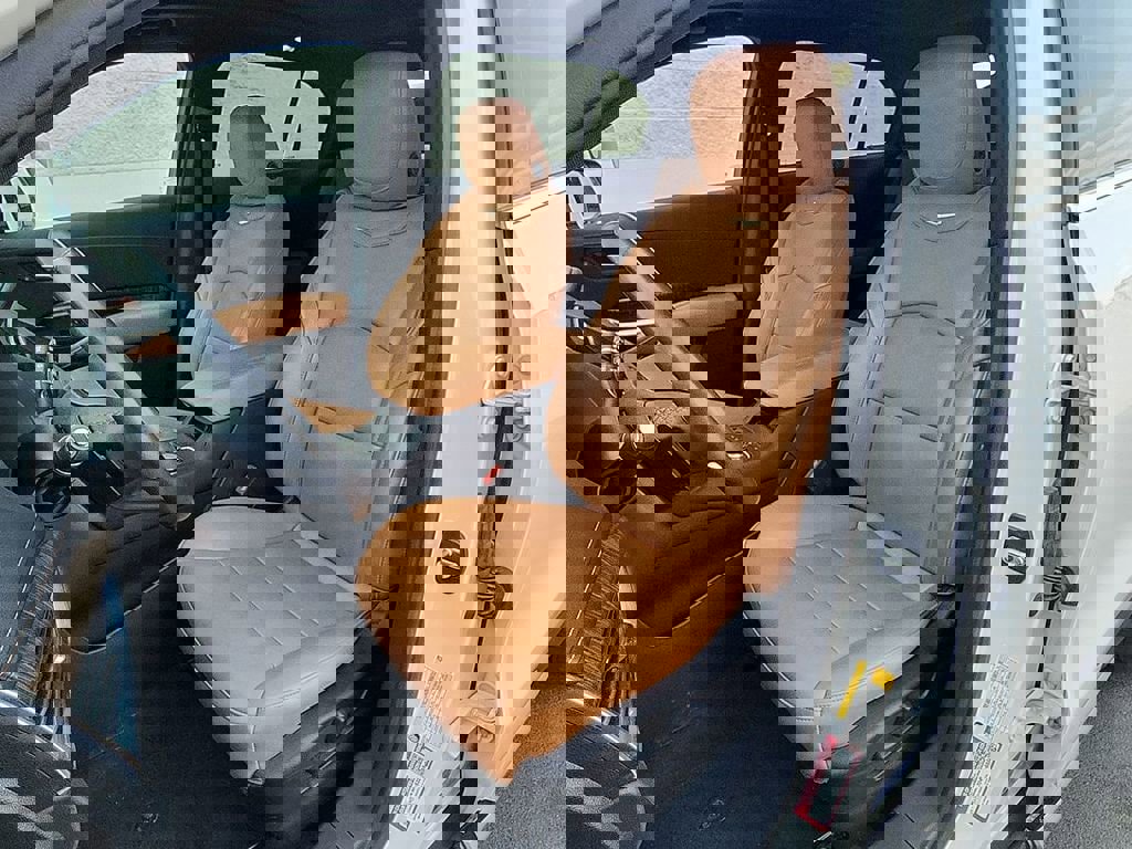 Certified 2022 Cadillac XT4 Premium Luxury w/ Enhanced Visibility Package image 19