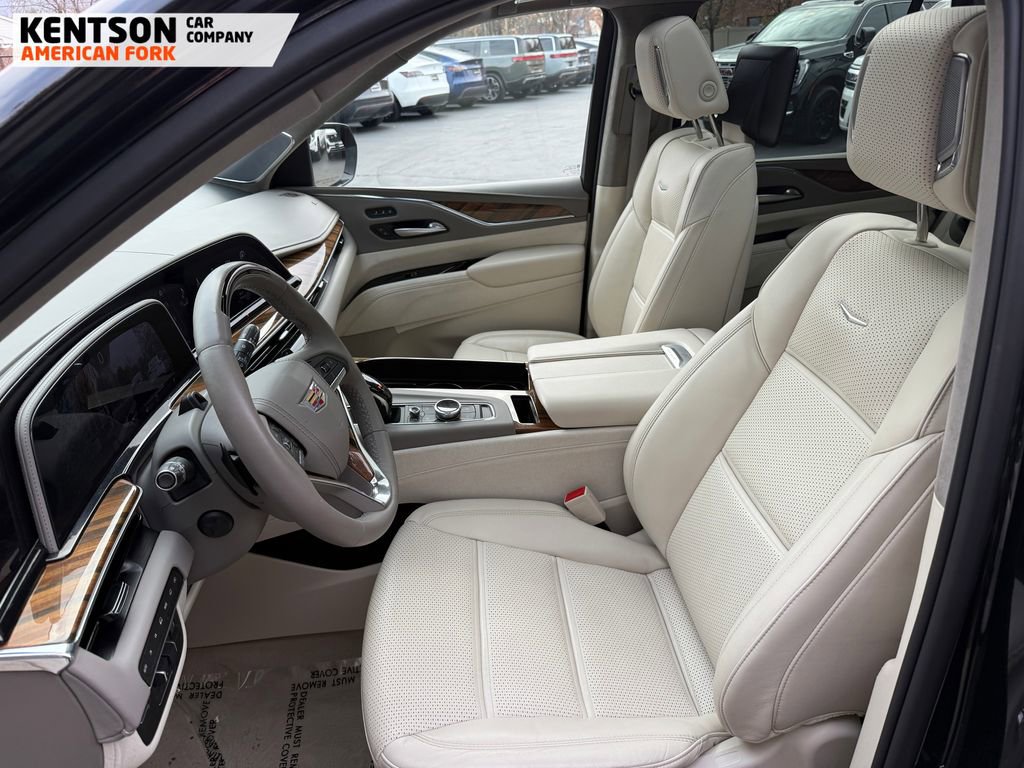 Used 2024 Cadillac Escalade Sport Platinum w/ LPO, ONYX Package image 35
