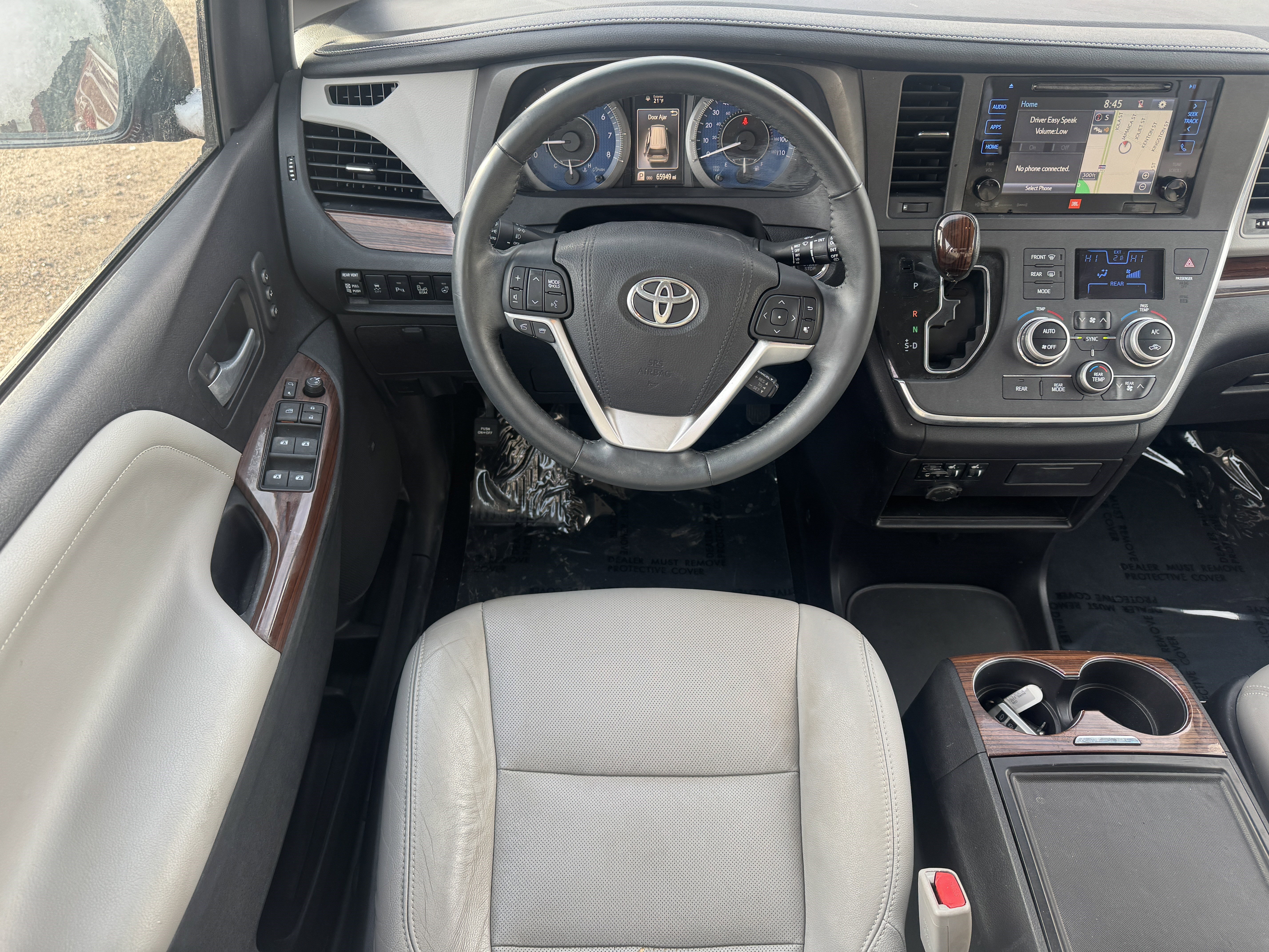 Used 2017 Toyota Sienna Limited image 17