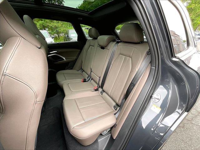 Used 2025 Audi Q5 Premium w/ Premium Plus AWD/4WD image 25