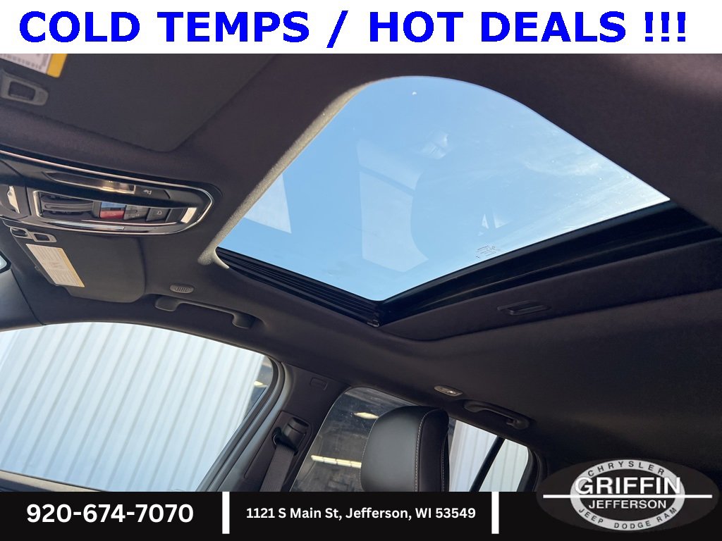 New 2025 Jeep Grand Cherokee Altitude image 18