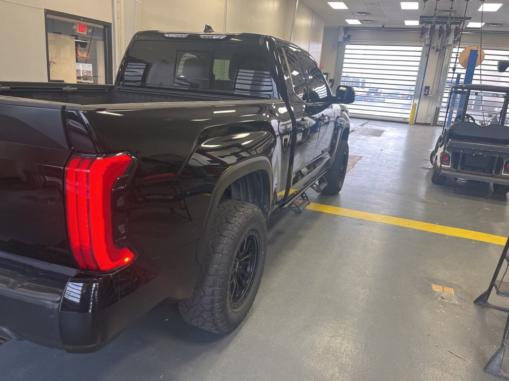 Used 2022 Toyota Tundra SR5 w/ SR5 Premium Package image 4