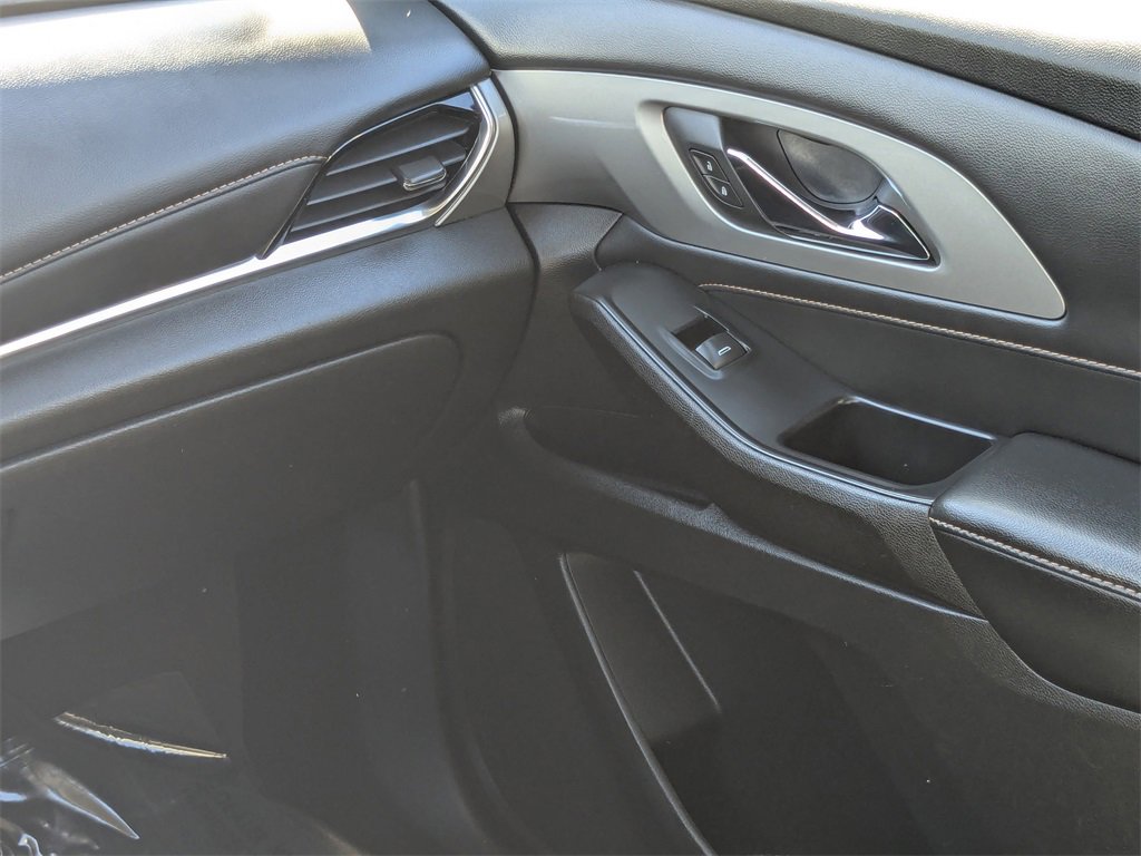 Certified 2021 Chevrolet Traverse LS image 14