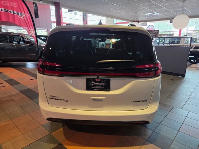 New 2027 Chrysler Pacifica Limited w/ S Appearance Package FWD image 12