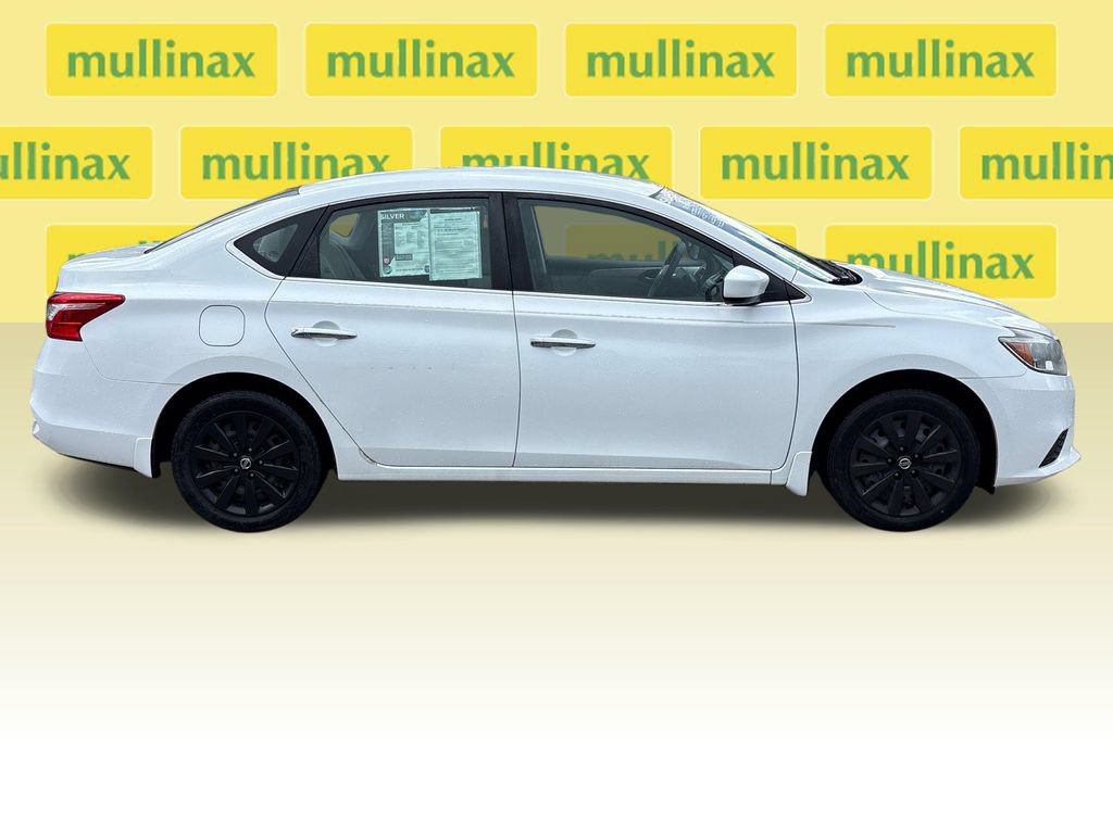 Used 2016 Nissan Sentra S FWD image 2
