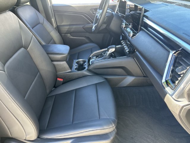 Used 2024 GMC Canyon Elevation w/ Elevation Premium Package AWD/4WD image 13