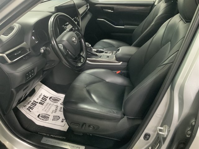 Used 2020 Toyota Highlander Limited AWD/4WD image 15