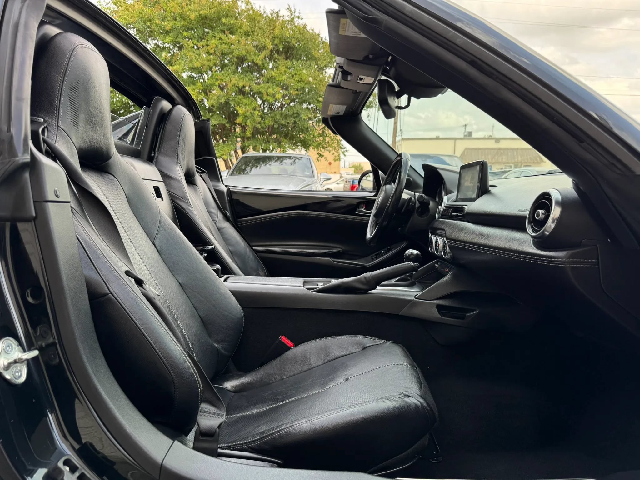 Used 2020 MAZDA MX-5 Miata RF Grand Touring RWD image 28