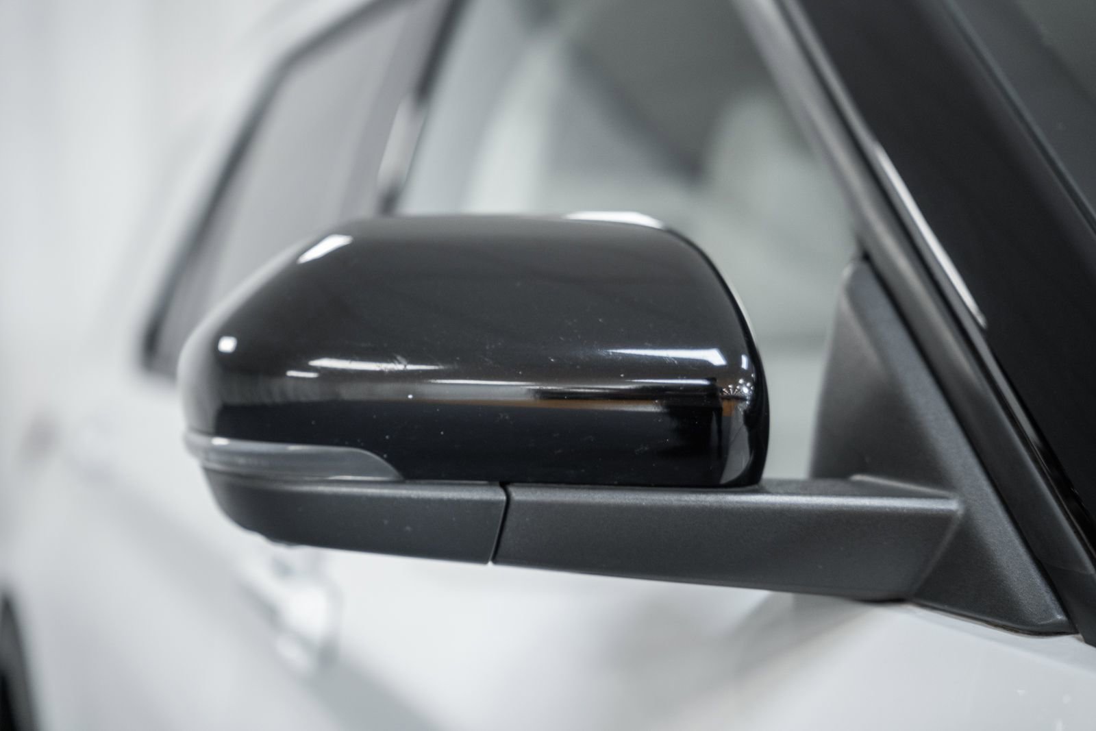 Certified 2020 Ford Explorer Limited image 13