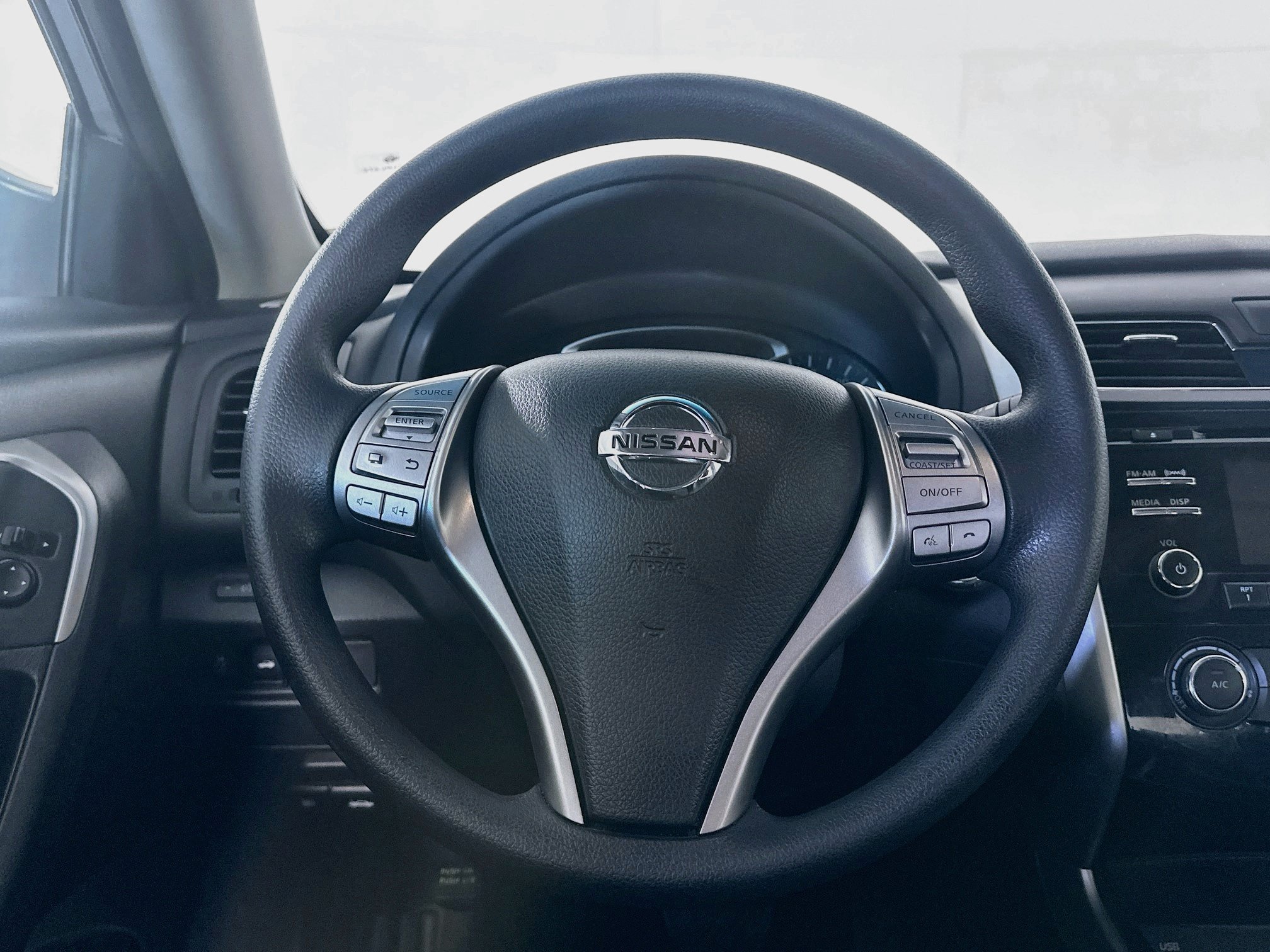Used 2015 Nissan Altima 2.5 S w/ Power Driver Seat Package FWD image 17