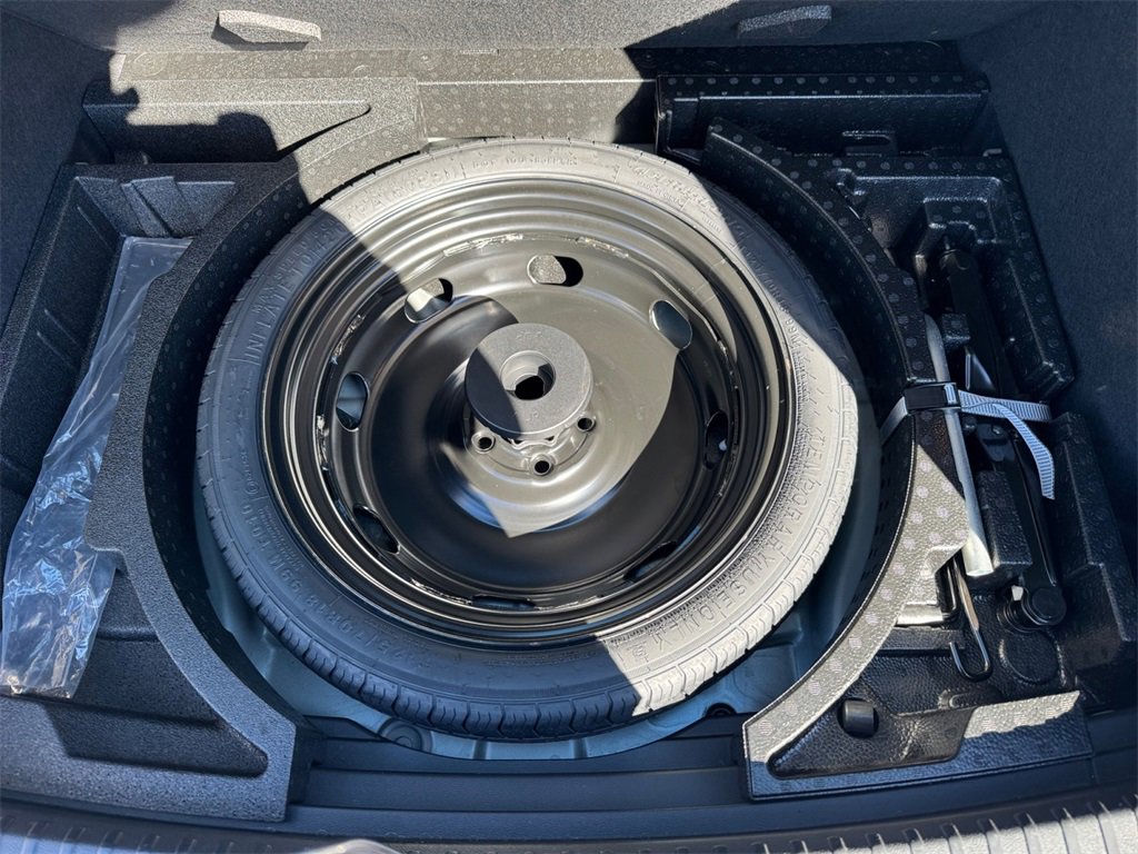 Used 2023 Volkswagen Taos S image 17