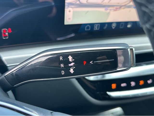 New 2026 Cadillac Lyriq Luxury image 19