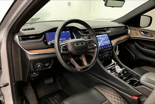 Used 2024 Jeep Grand Cherokee L Summit w/ Advanced Protech Group IV image 14