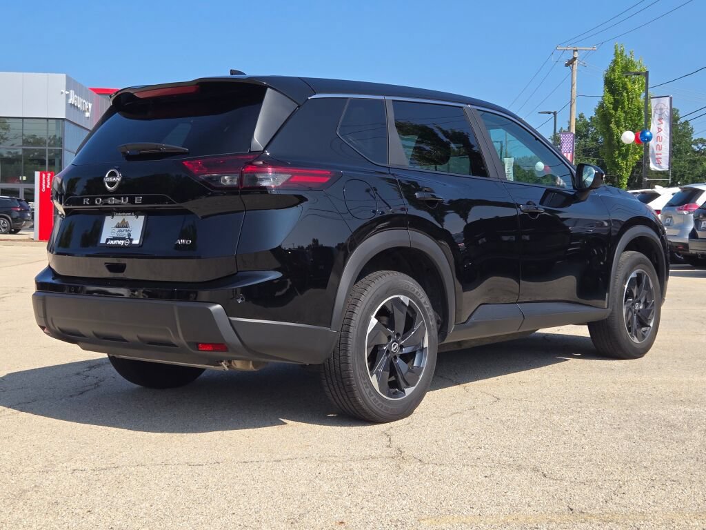 Used 2026 Nissan Rogue SV AWD/4WD image 12