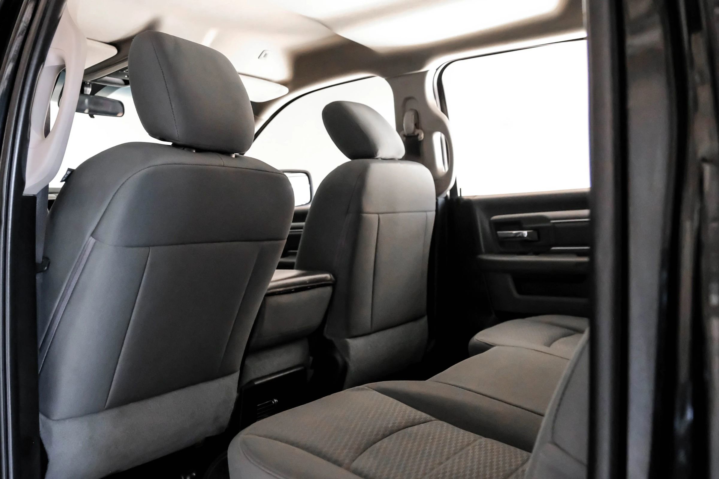 Used 2019 RAM 1500 Classic SLT image 33