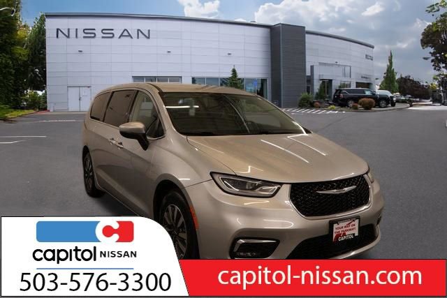 Used 2023 Chrysler Pacifica Touring-L FWD image 1