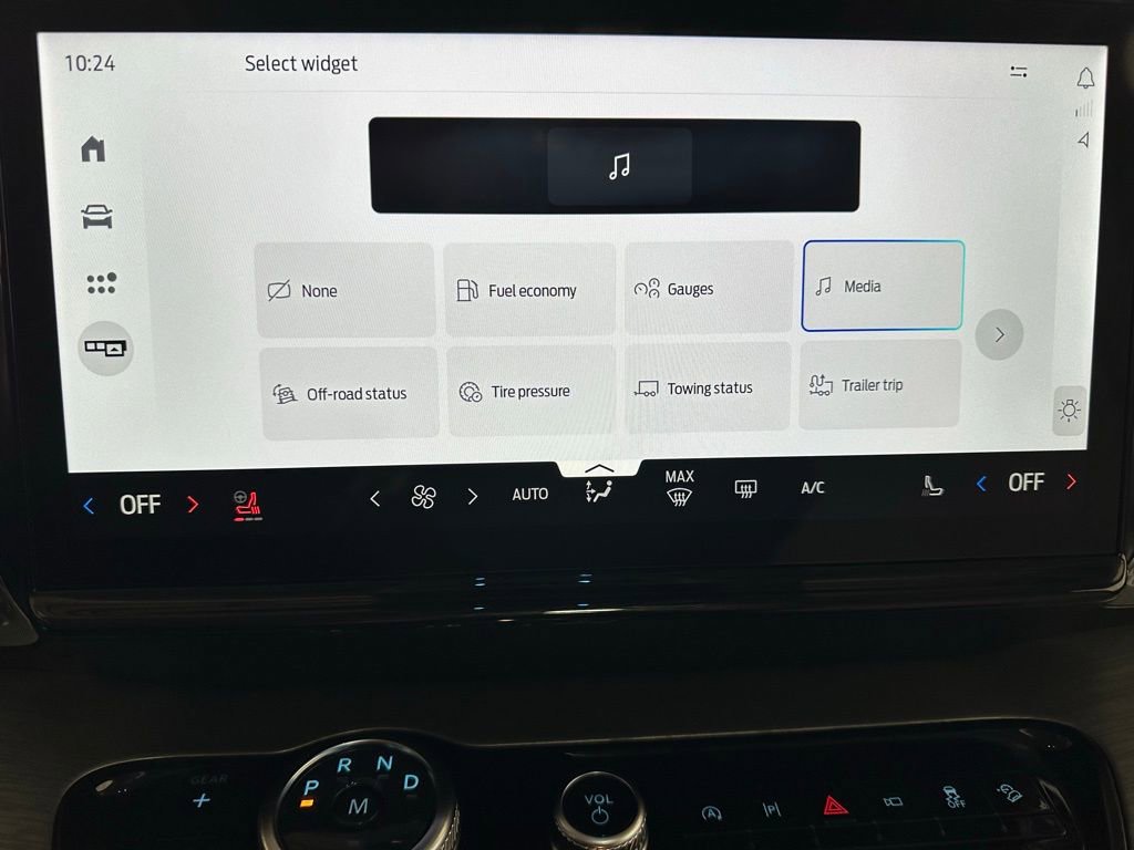 Used 2025 Ford Expedition Platinum image 29