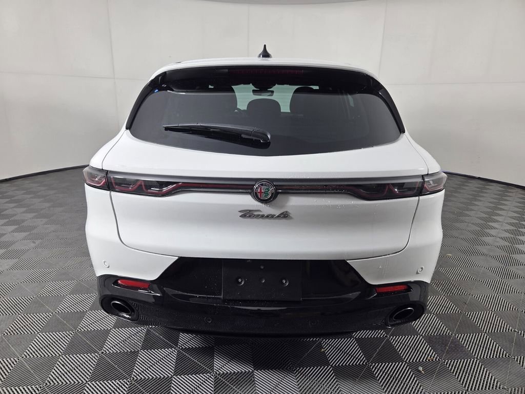 Used 2025 Alfa Romeo Tonale w/ Premium Package AWD/4WD image 7