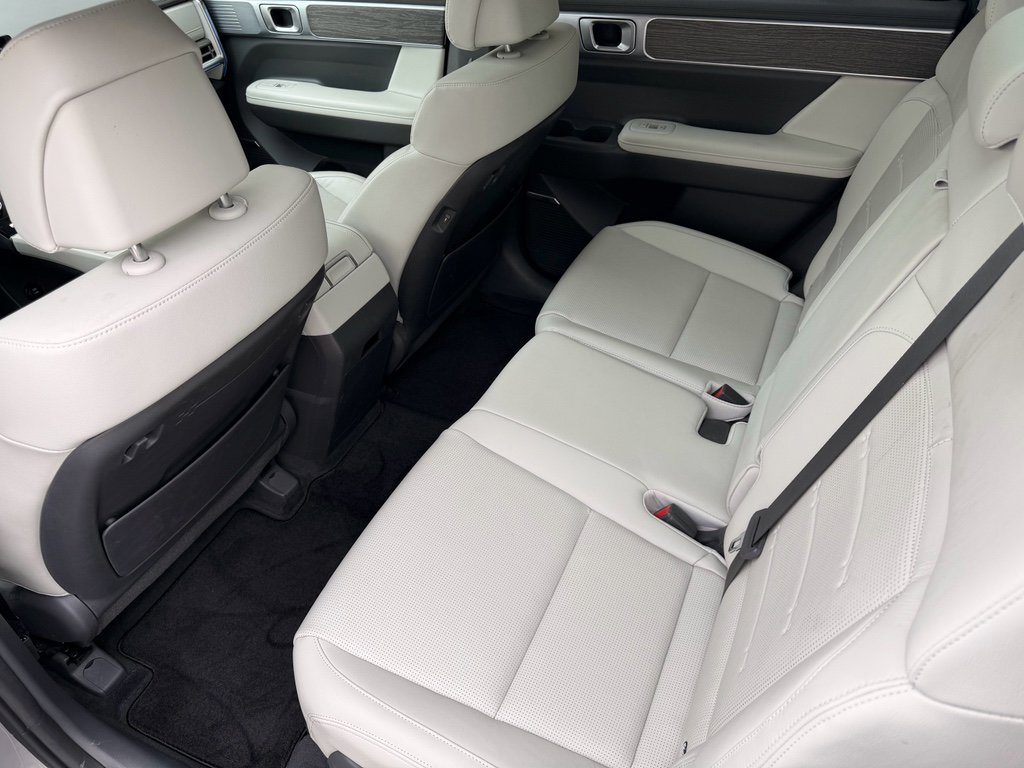 Used 2024 Hyundai Santa Fe Limited image 22