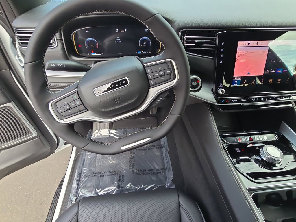 New 2025 Jeep Wagoneer L Series II image 17