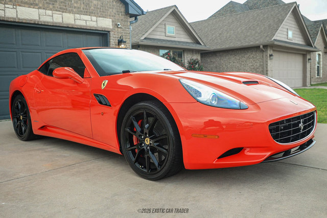 Used 2012 Ferrari California RWD image 15