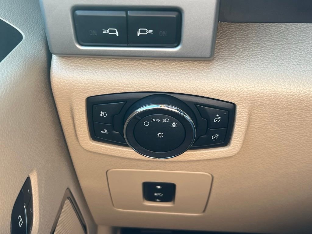 Used 2017 Ford F150 Lariat AWD/4WD image 32