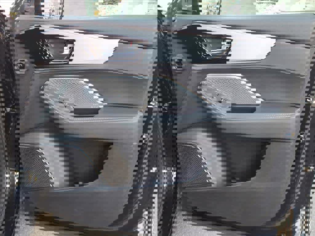 Used 2023 Acura MDX SH-AWD w/ Technology Package image 8