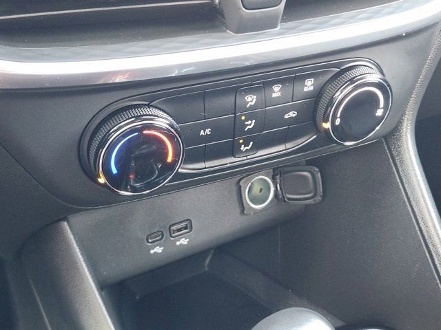 Used 2024 Buick Encore GX Preferred image 21